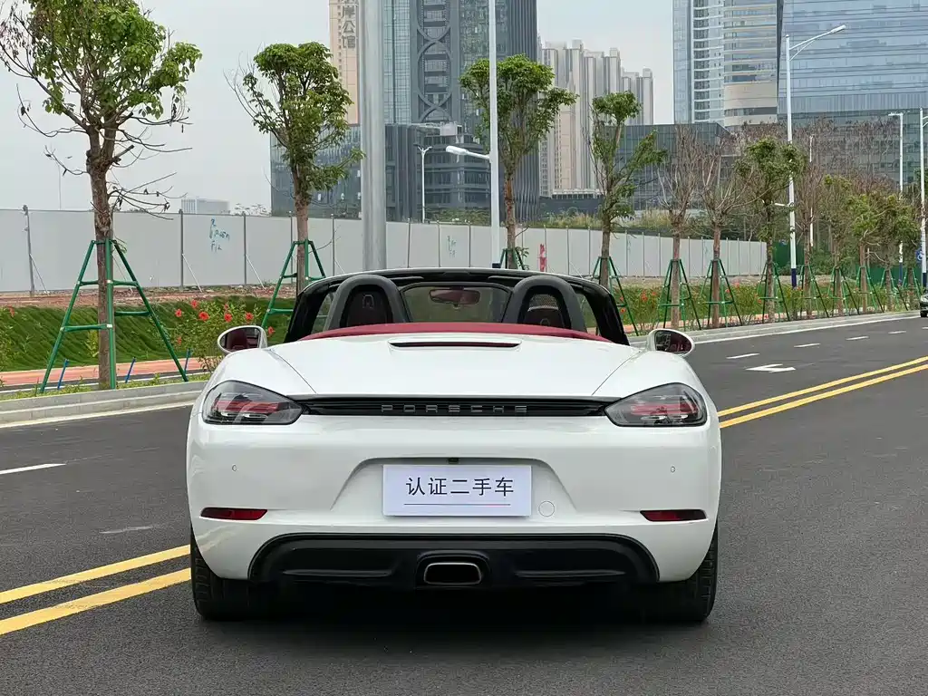 Porsche 718 Boxster 2.0T