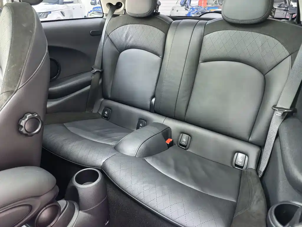 MINI 2022 Facelift 1.5T COOPER Artist