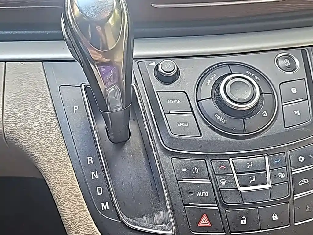Buick GL8 2017 25S Comfort Edition China V