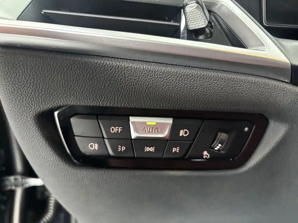 BMW 3 Series 2025 325Li M Sport Package