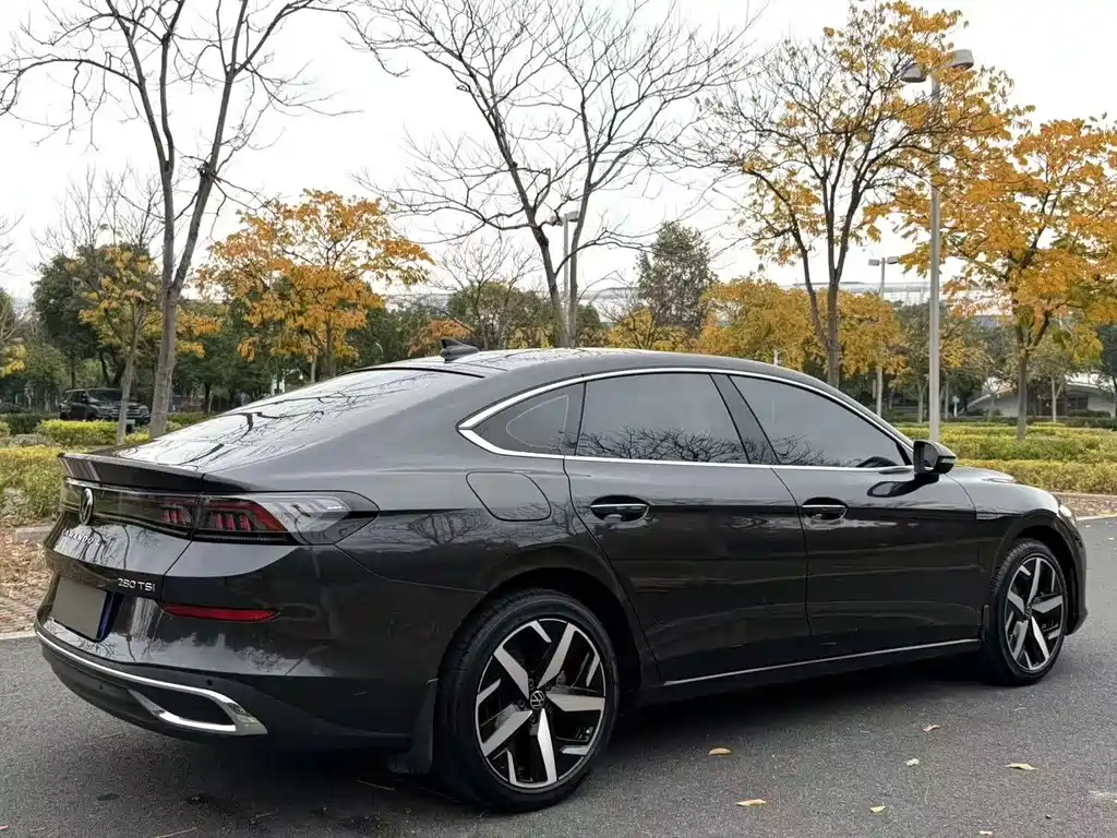 Volkswagen Lamando L 2022 280TSI DSG Cool & Spicy Edition