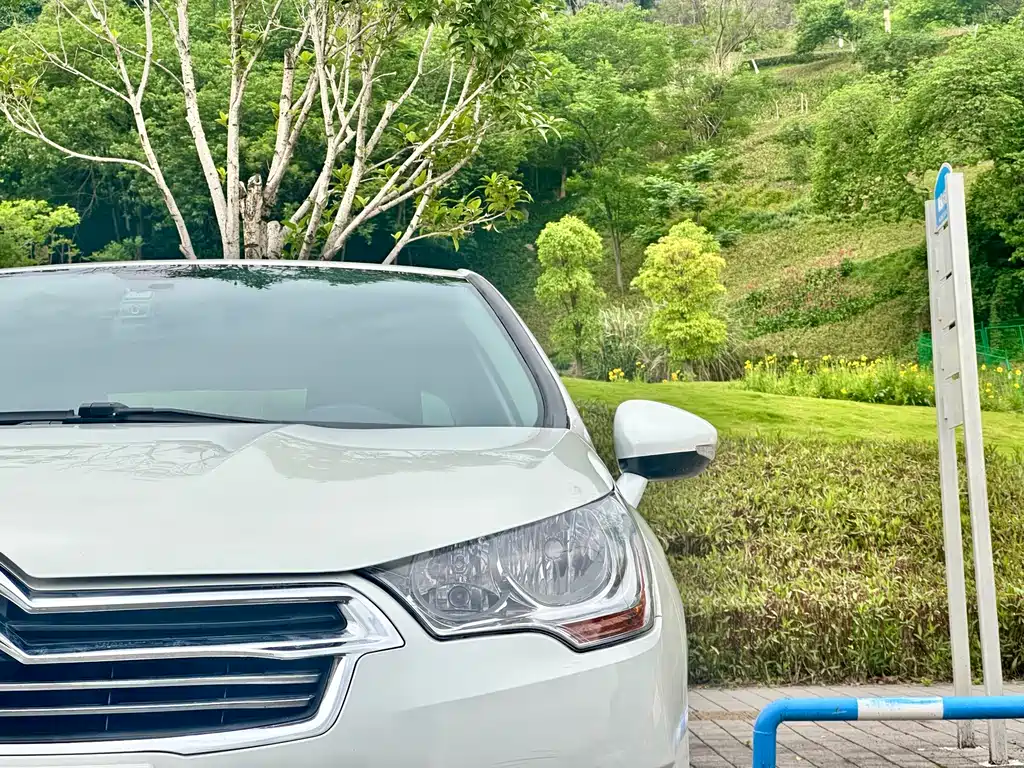 Citroën C4L 2014 1.8L Auto Zhiqu Edition Jinzhi