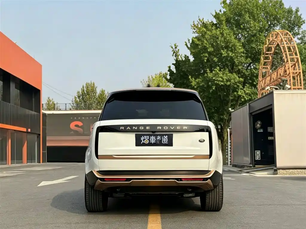 Range Rover 2024 3.0 L6 360PS Vogue
