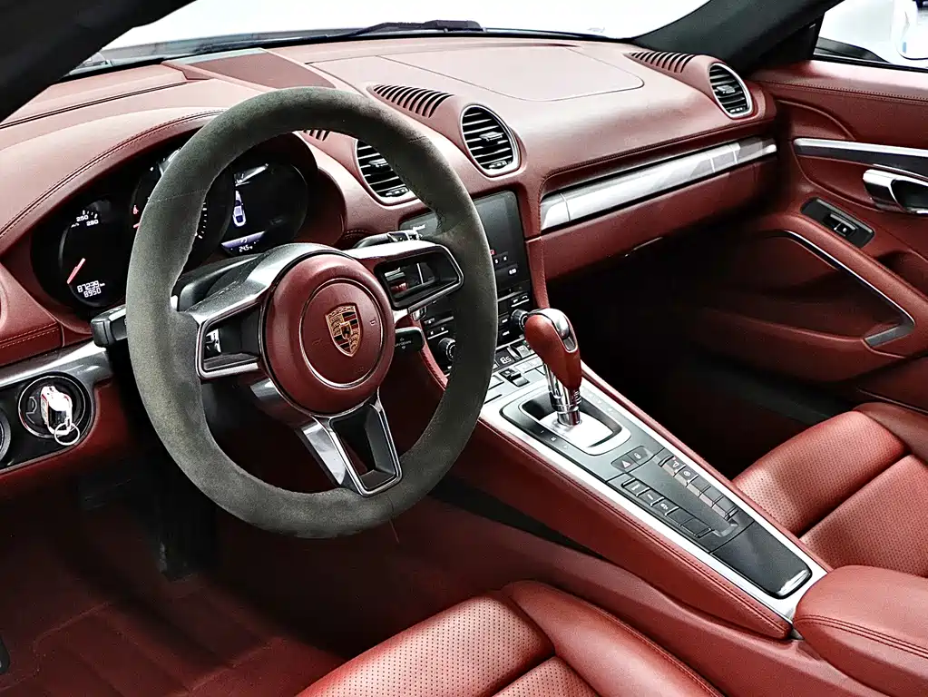 Porsche 718 Cayman 2.0T