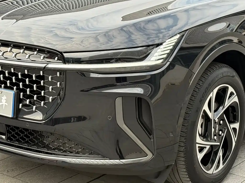 Lincoln Nautilus 2023 2.0T AWD Hybrid Premium Edition