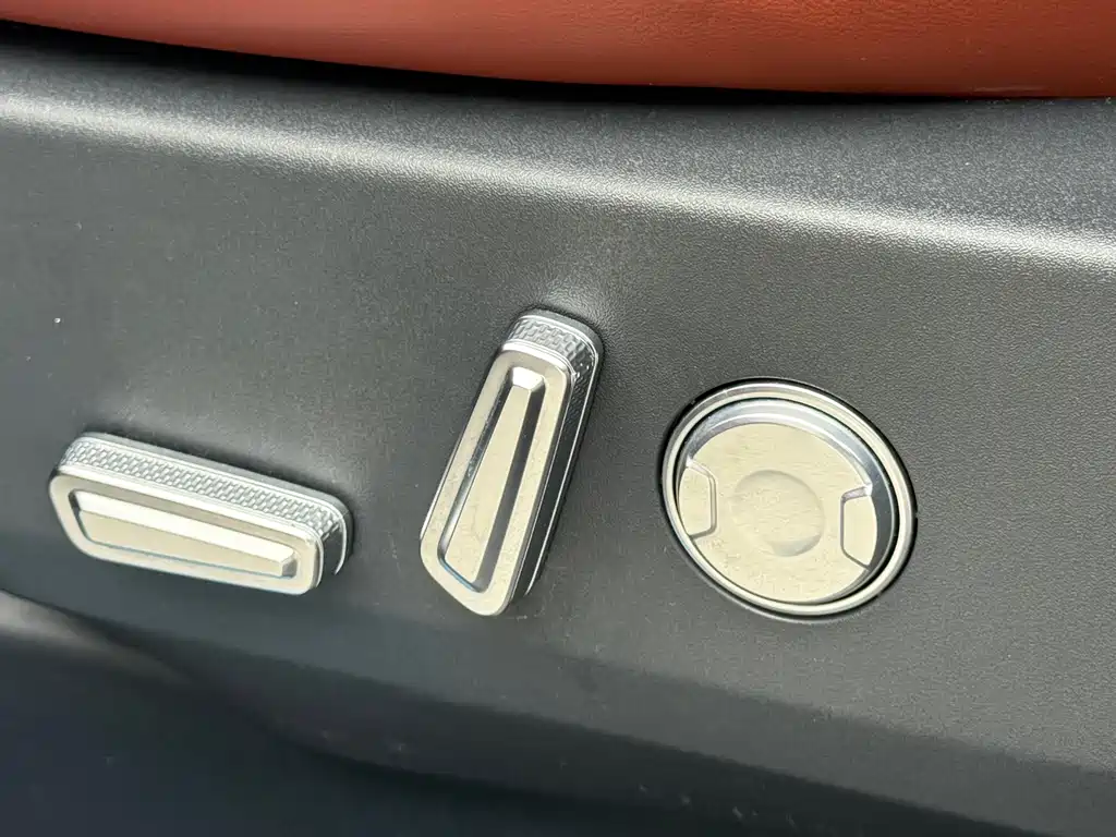 Lincoln Nautilus 2023 2.0T AWD Hybrid Premium Edition