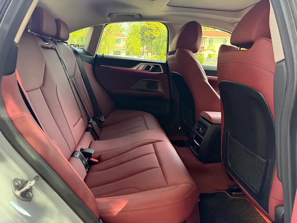 BMW i4 2023 eDrive35