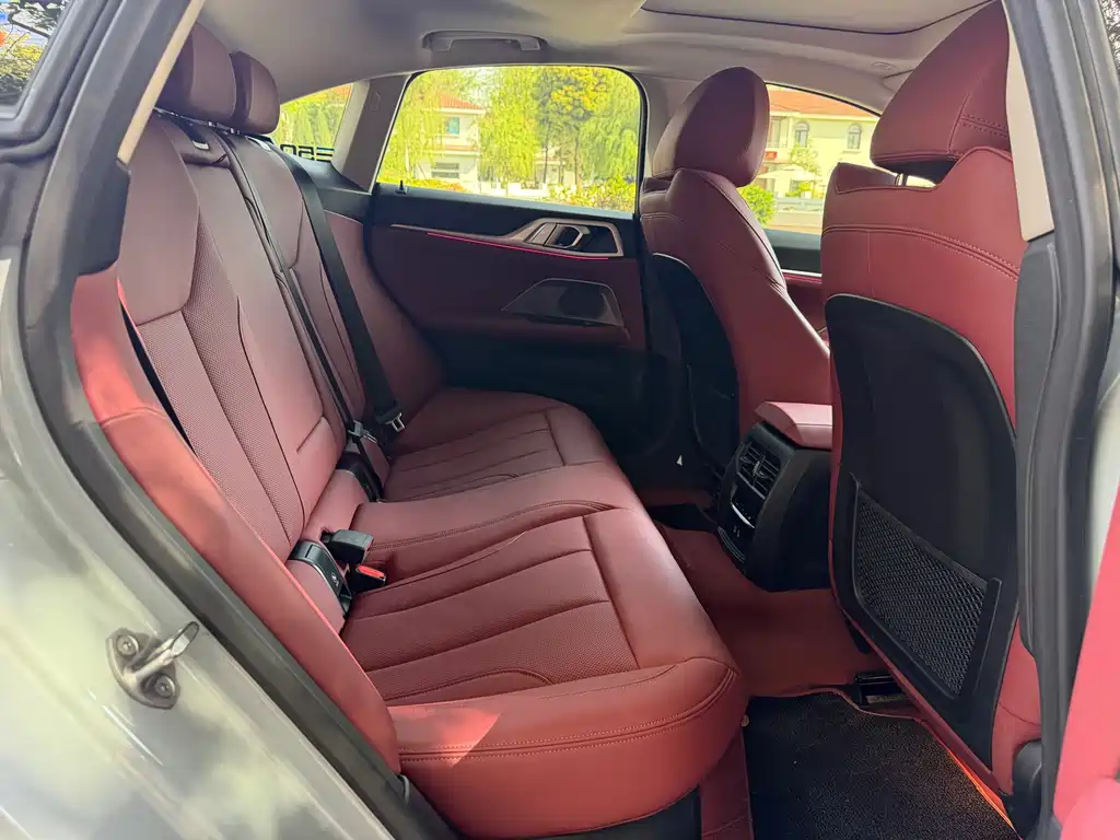 BMW i4 2023 eDrive35