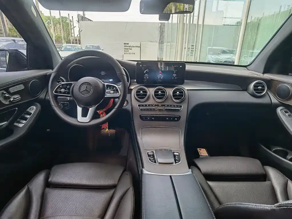 Mercedes-Benz GLC 260 L 4MATIC Luxury 2021
