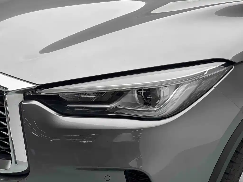 Infiniti QX50 2018 2.0T FWD Fashion Edition