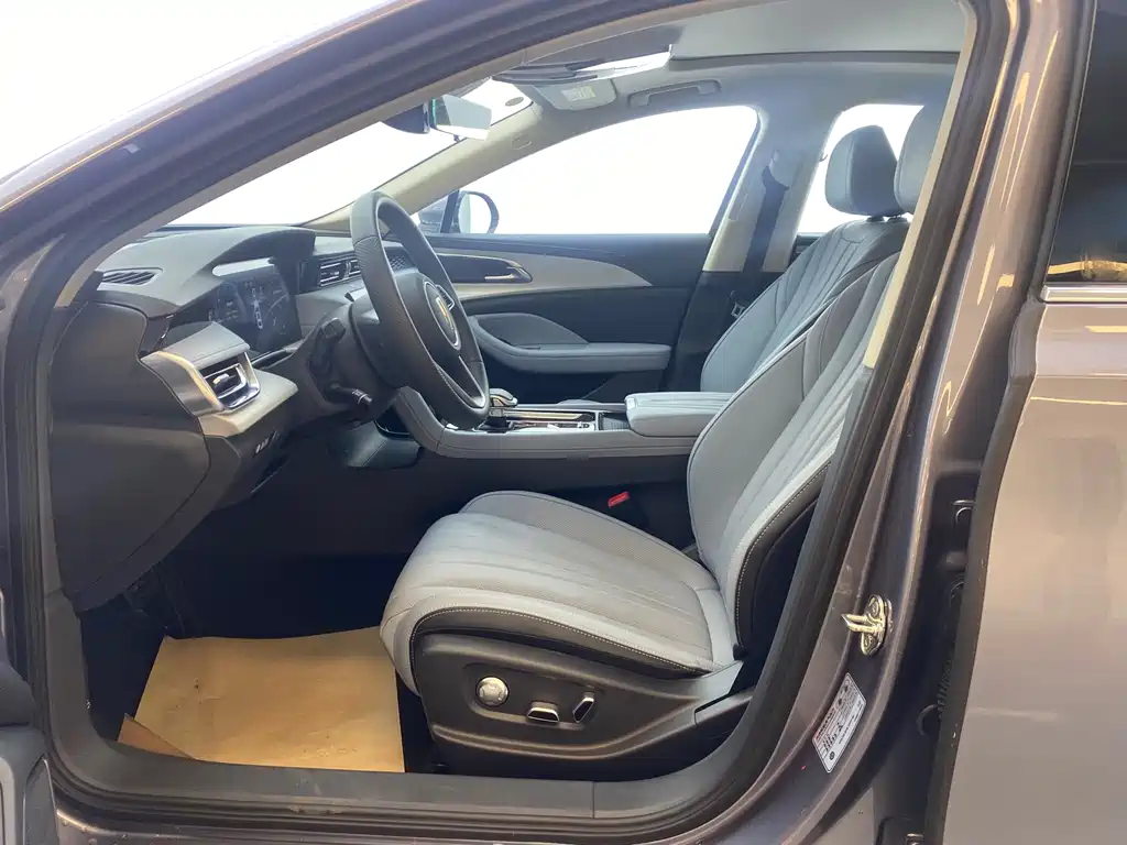 Hongqi H5 PHEV 2025 170 Super Hybrid Edition
