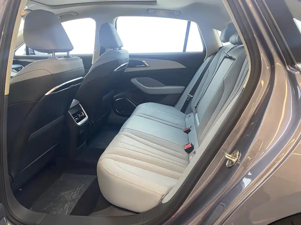Hongqi H5 PHEV 2025 170 Super Hybrid Edition