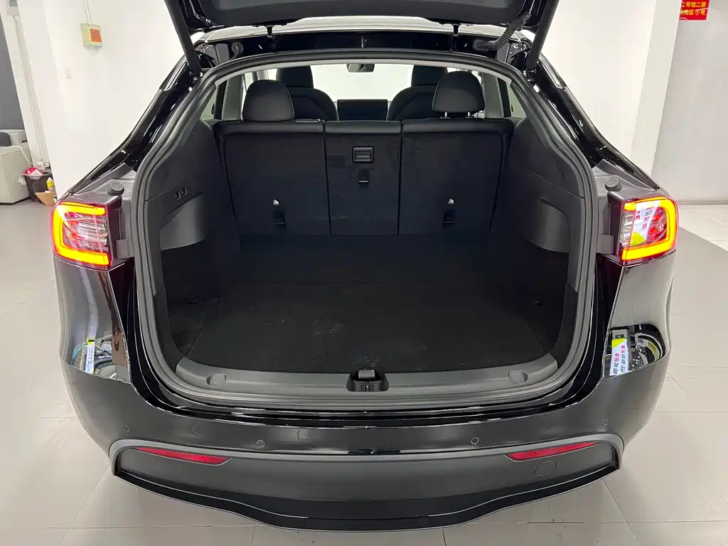 Tesla Model Y 2023 Long Range All-Wheel Drive