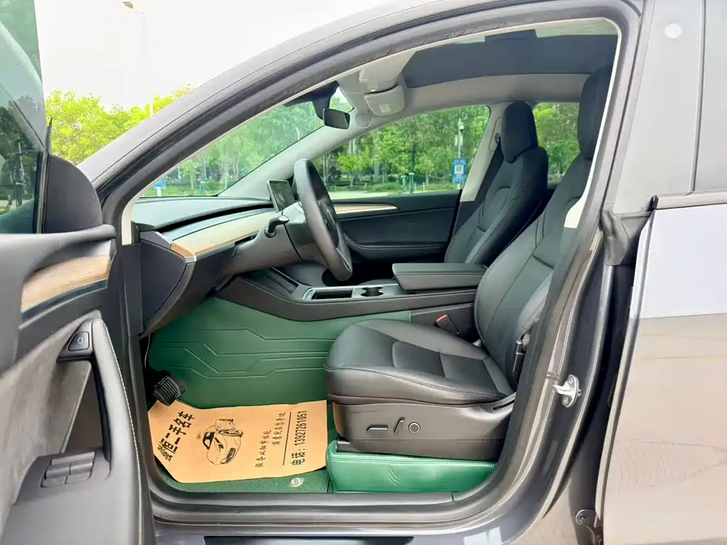 Model Y Long Range All-Wheel Drive