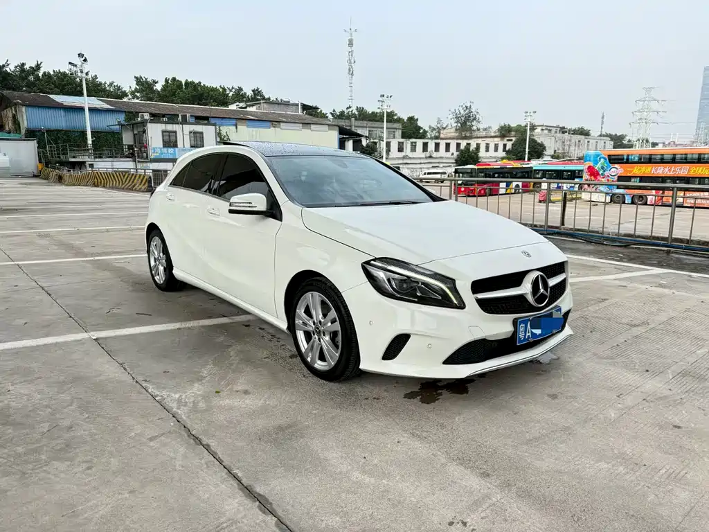 Mercedes-Benz A-Class (Import) 2016 A 200 Dynamic