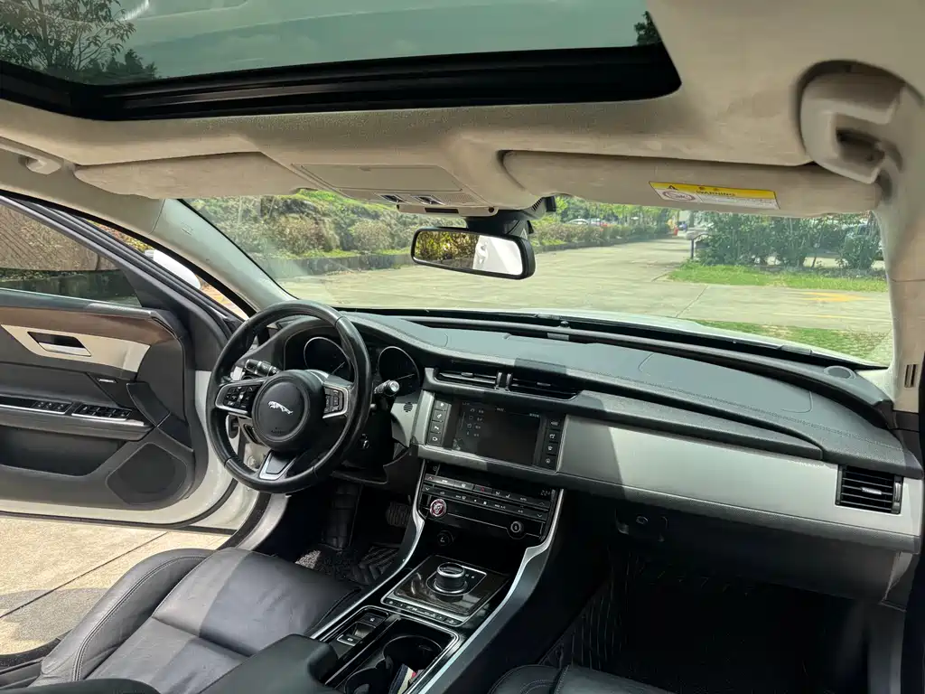 Jaguar XFL 2018 XFL 2.0T 200PS Elite Edition