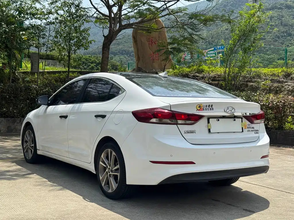 Hyundai Elantra 2016 1.6L Auto Elite