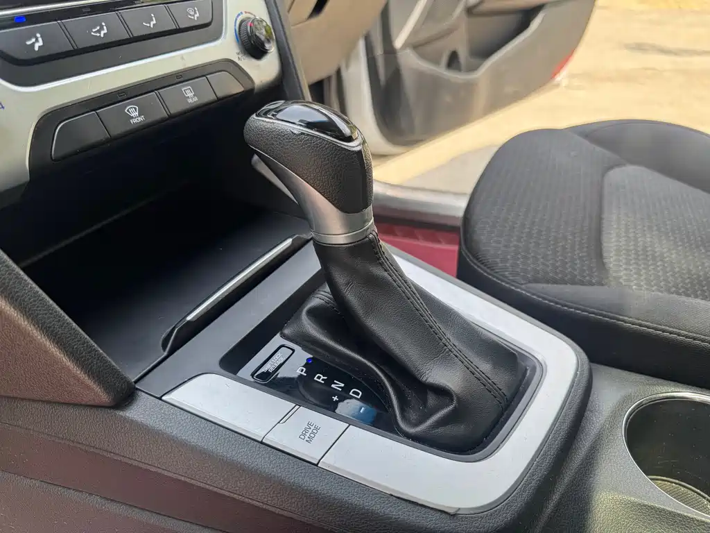 Hyundai Elantra 2016 1.6L Auto Elite