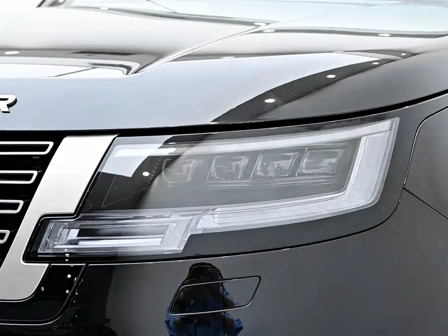 Range Rover 2023 3.0 L6 360PS Vogue Edition