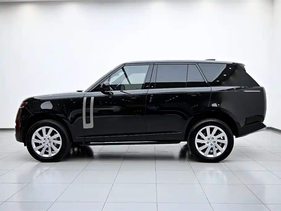 Range Rover 2023 3.0 L6 360PS Vogue Edition