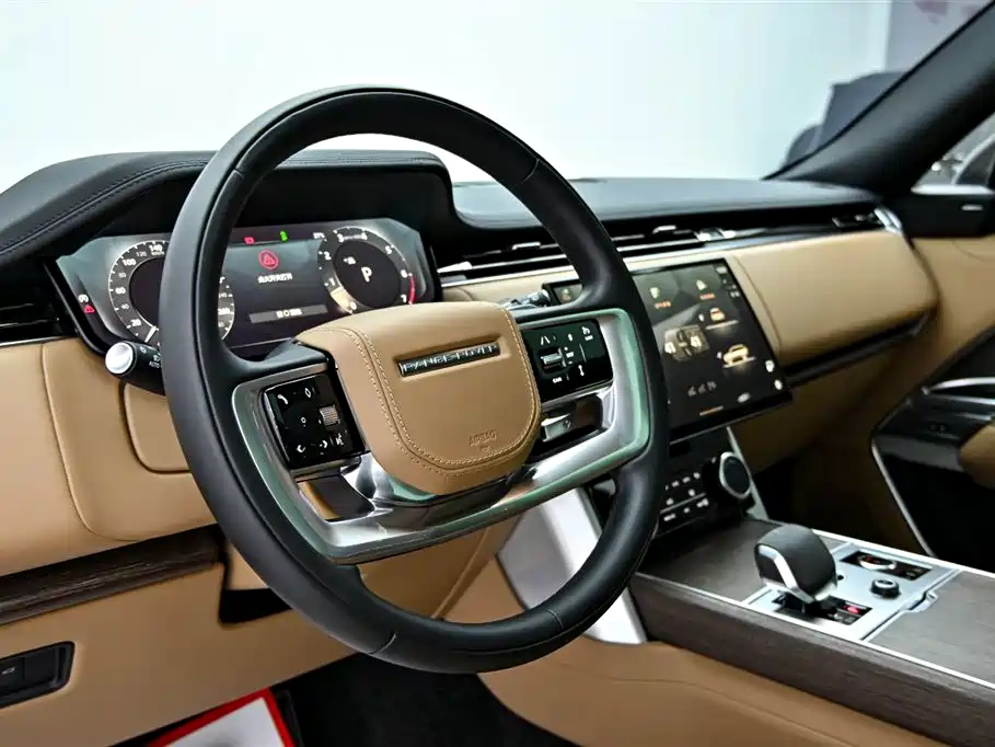 Range Rover 2023 3.0 L6 360PS Vogue Edition