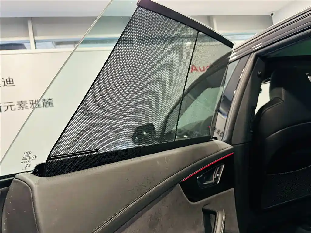 Audi Q8 2023 55 TFSI Premium Sport