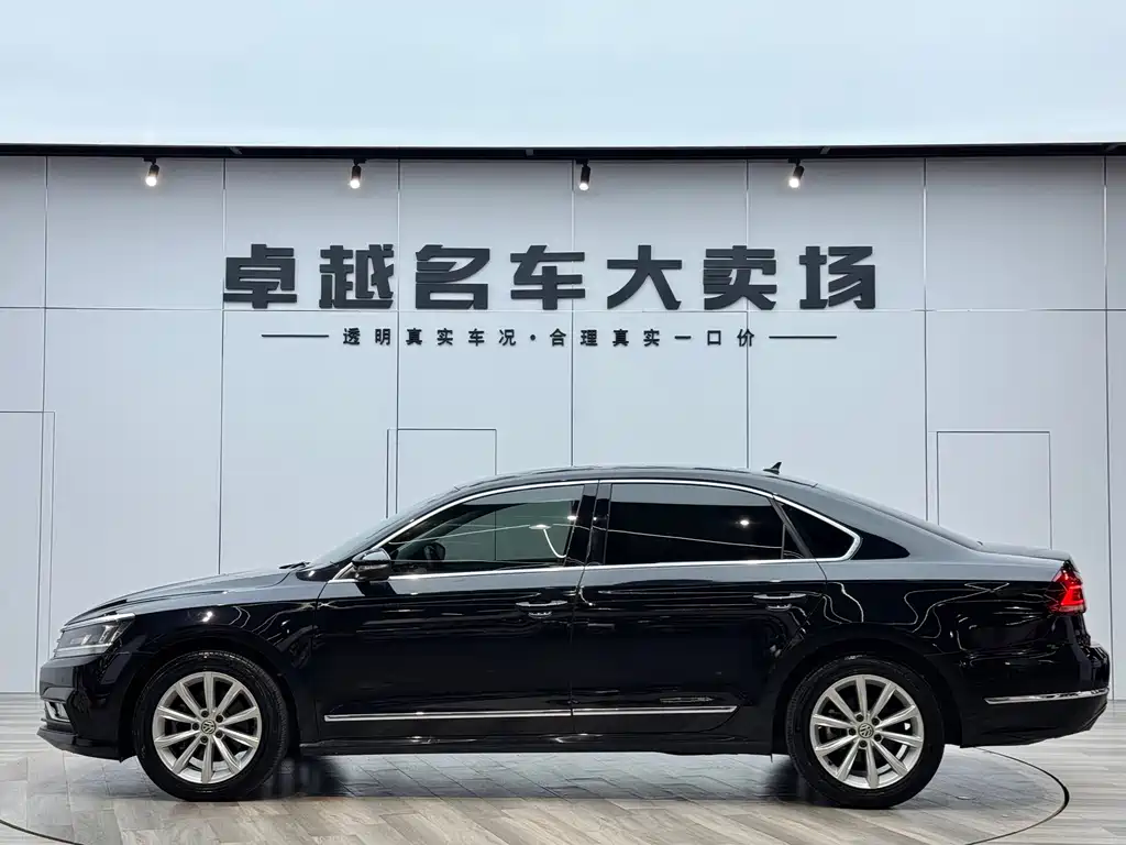 Volkswagen Passat 2017 330TSI DSG Prestige Edition