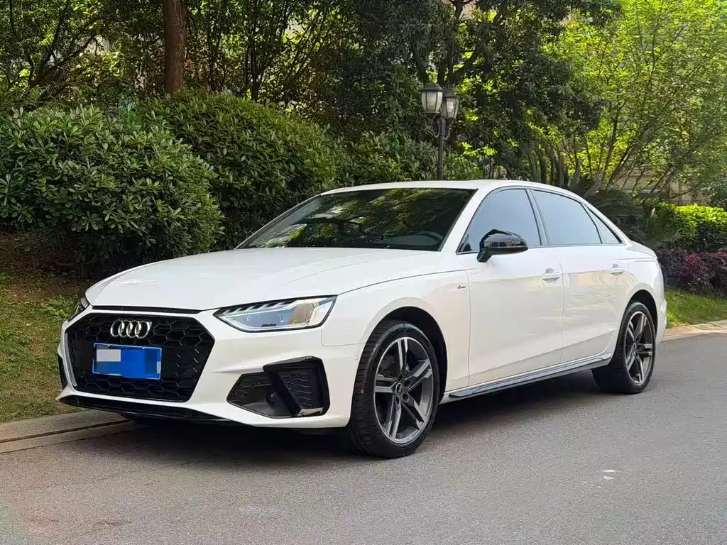 Audi A4L 2022 40 TFSI Luxury Dynamic Edition