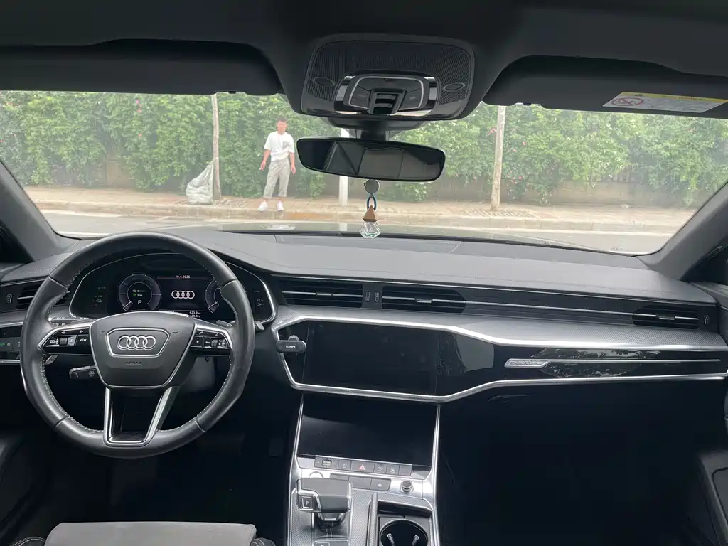 Audi A6L 2020 55 TFSI e quattro