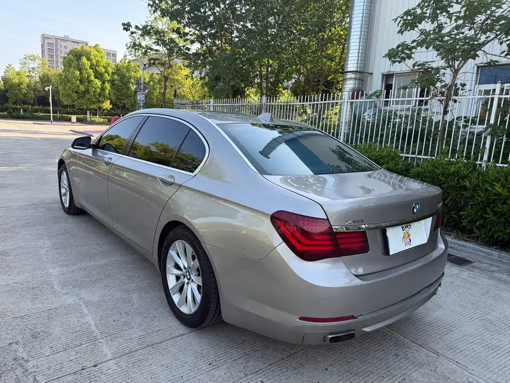 BMW 7 Series 2013 740Li xDrive