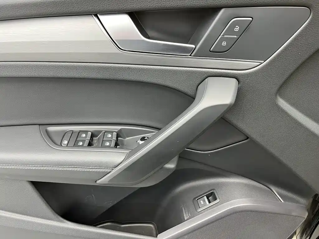 Audi Q5L 2021 40 TFSI Fashion Dynamic