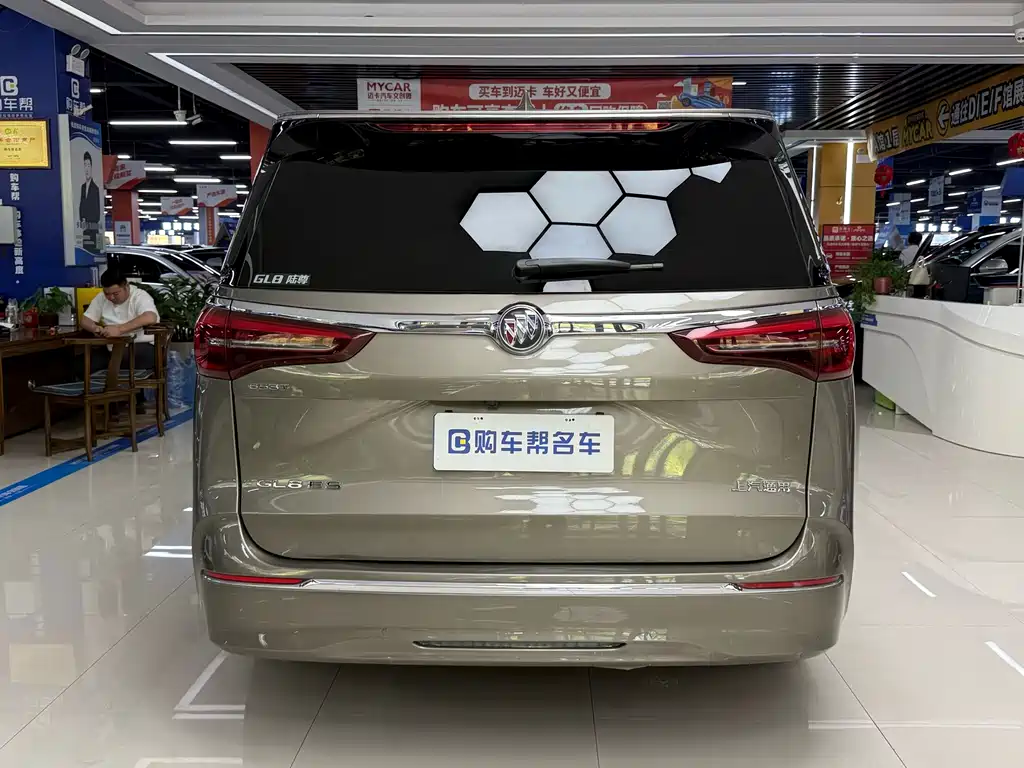 Buick GL8 2021 ES Luxury 653T Comfort Model