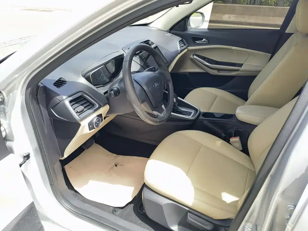 Ford Escort 2015 1.5L Automatic Comfort