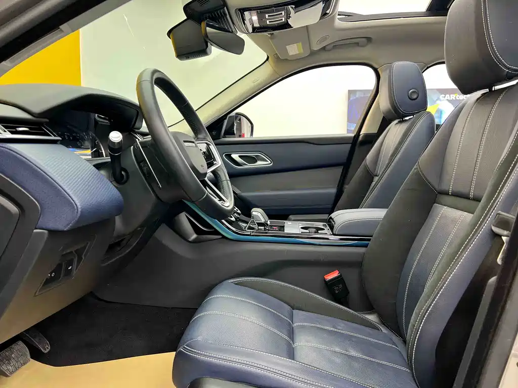 Range Rover Velar 2022 250PS