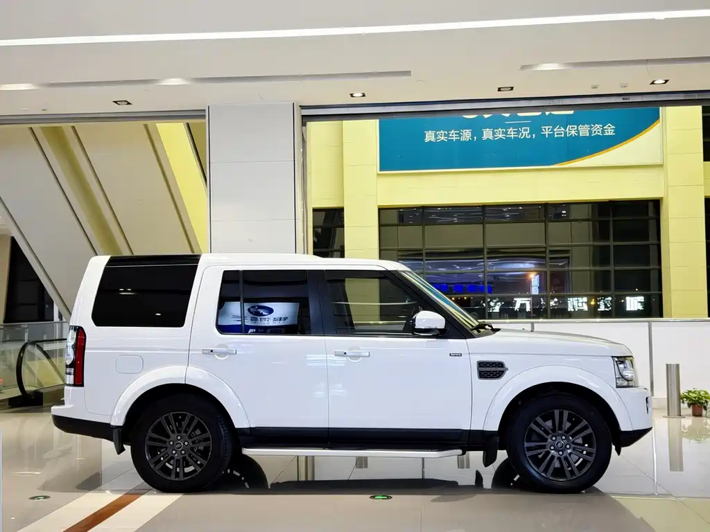 Land Rover Discovery 2016 3.0 SC HSE Black Edition