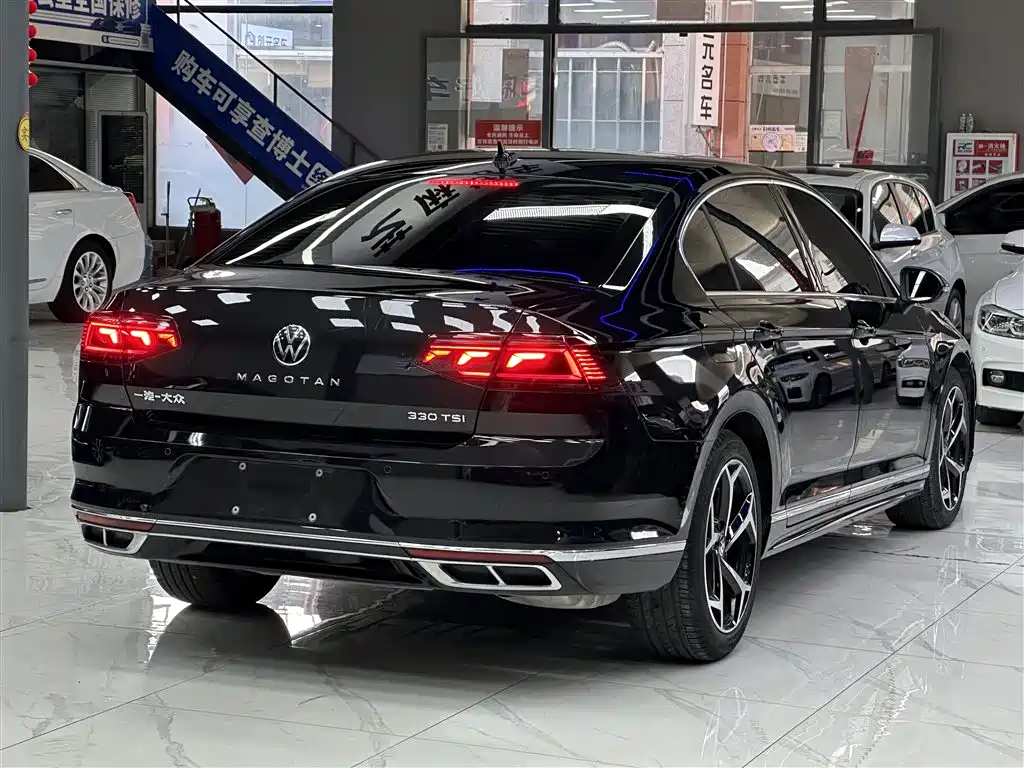 Magotan 2023 2 Million Units Commemorative Edition 330TSI DSG Leading Edition