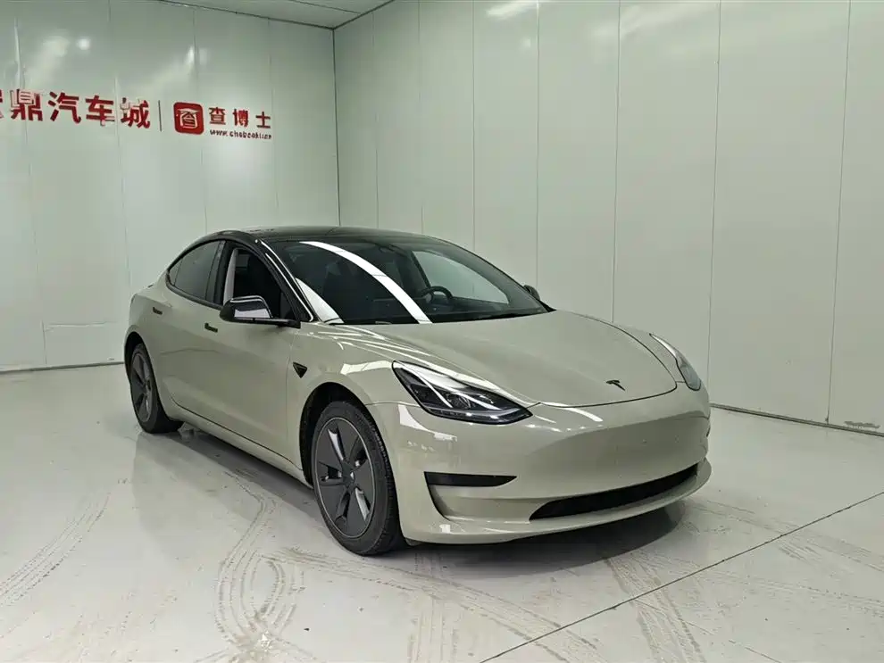 Model 3 2022 Rear-Wheel Drive