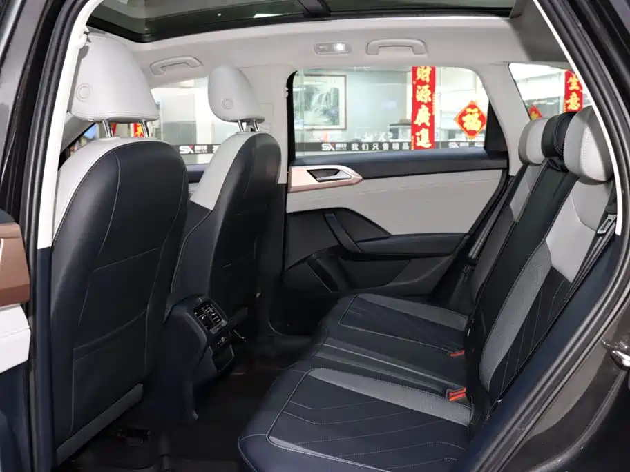 Volkswagen Tayron 2024 300TSI FWD Full Moon Edition