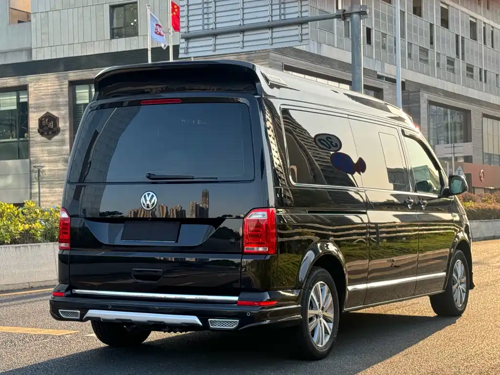 Volkswagen Multivan 2017 2.0TSI 4Motion Exclusive Edition 7-Seater