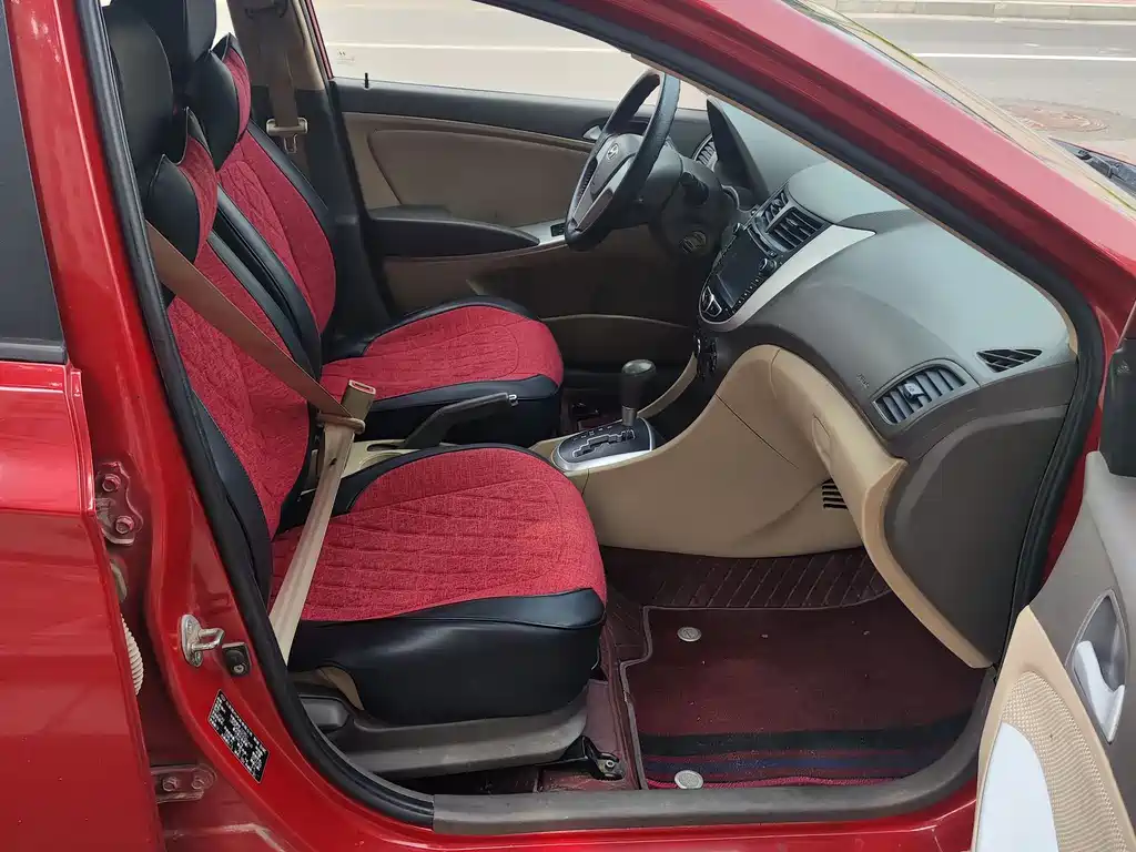 Verna 2010 Sedan 1.4L Automatic Fashion GT