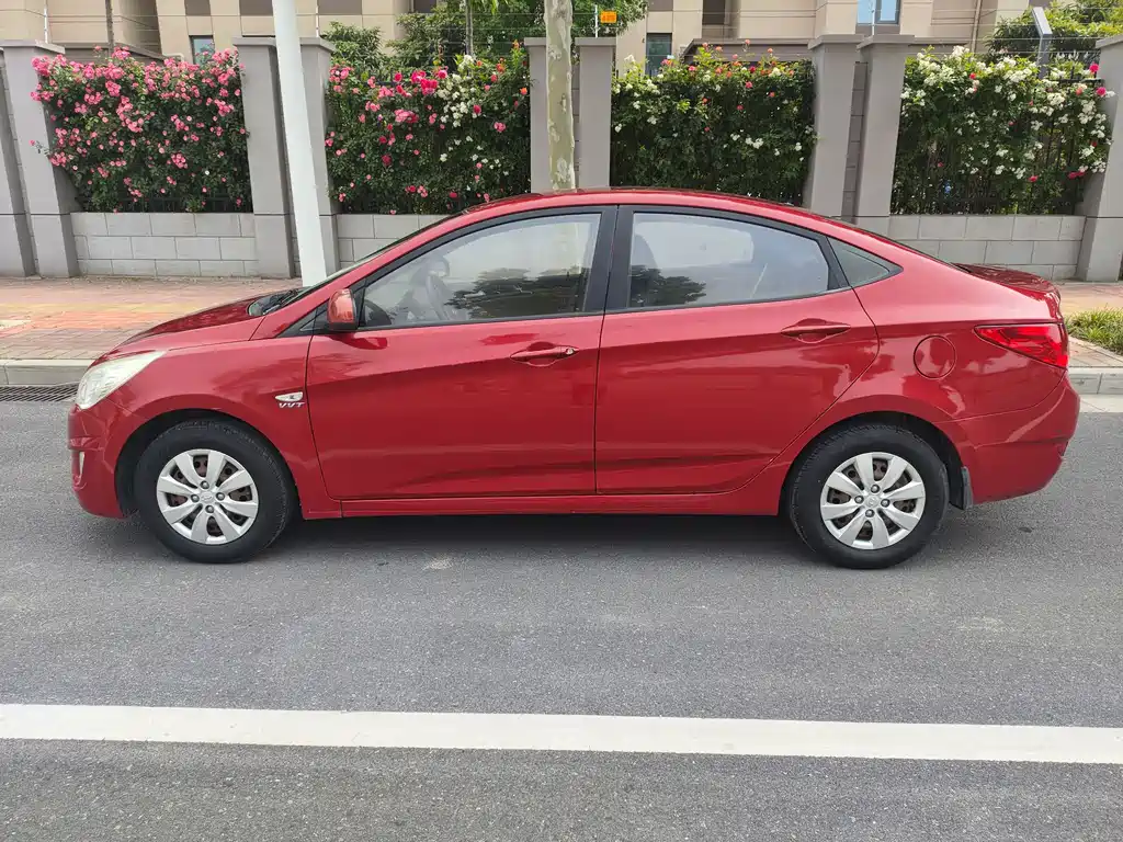 Verna 2010 Sedan 1.4L Automatic Fashion GT