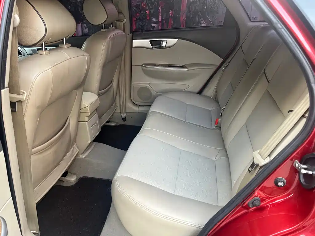 Buick Excelle 2015 1.5L Automatic Classic