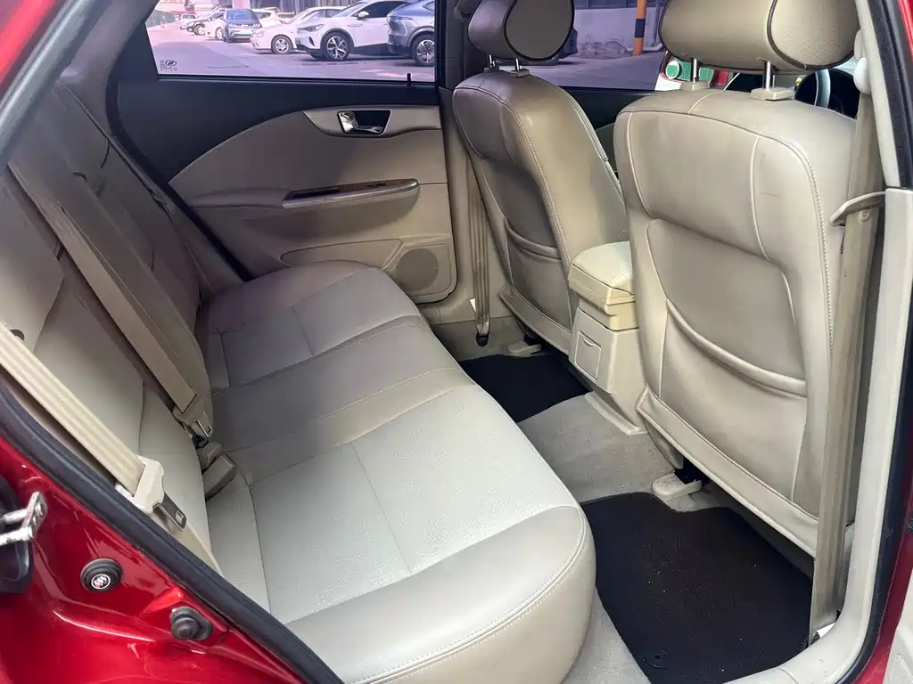 Buick Excelle 2015 1.5L Automatic Classic