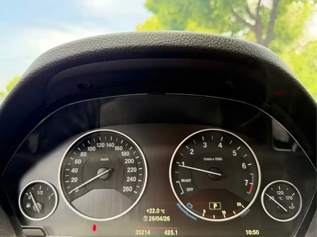BMW 3 Series 2018 318i