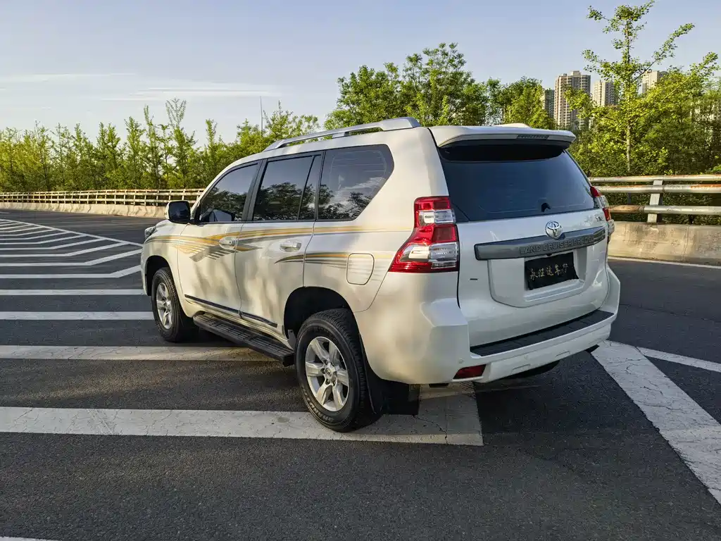 Toyota Prado 2014 2.7L Automatic Luxury Edition