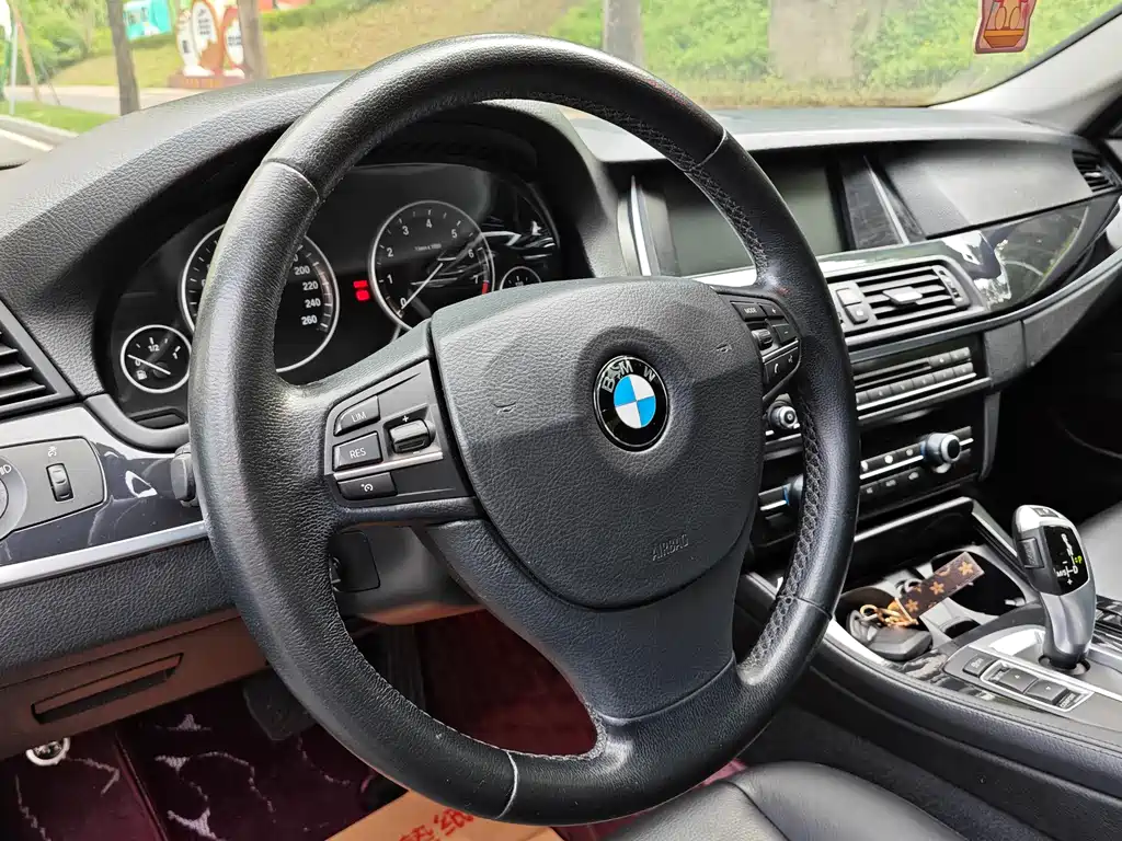 BMW 5 Series Import 2014 520i Elegant Edition