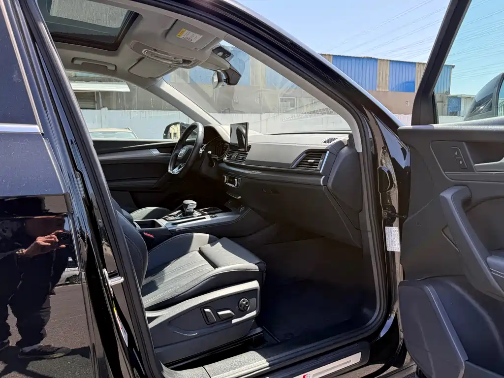 Audi Q5L 2022 40 TFSI Luxury Dynamic Edition