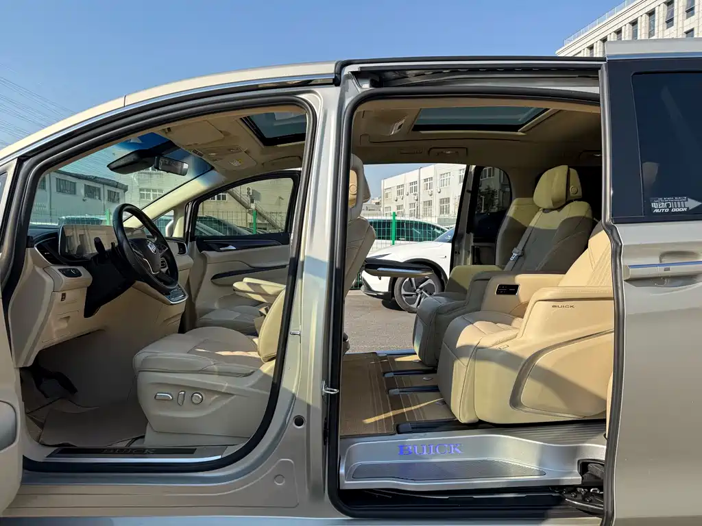 Buick GL8 2022 ES Land Business Class 653T Luxury Model