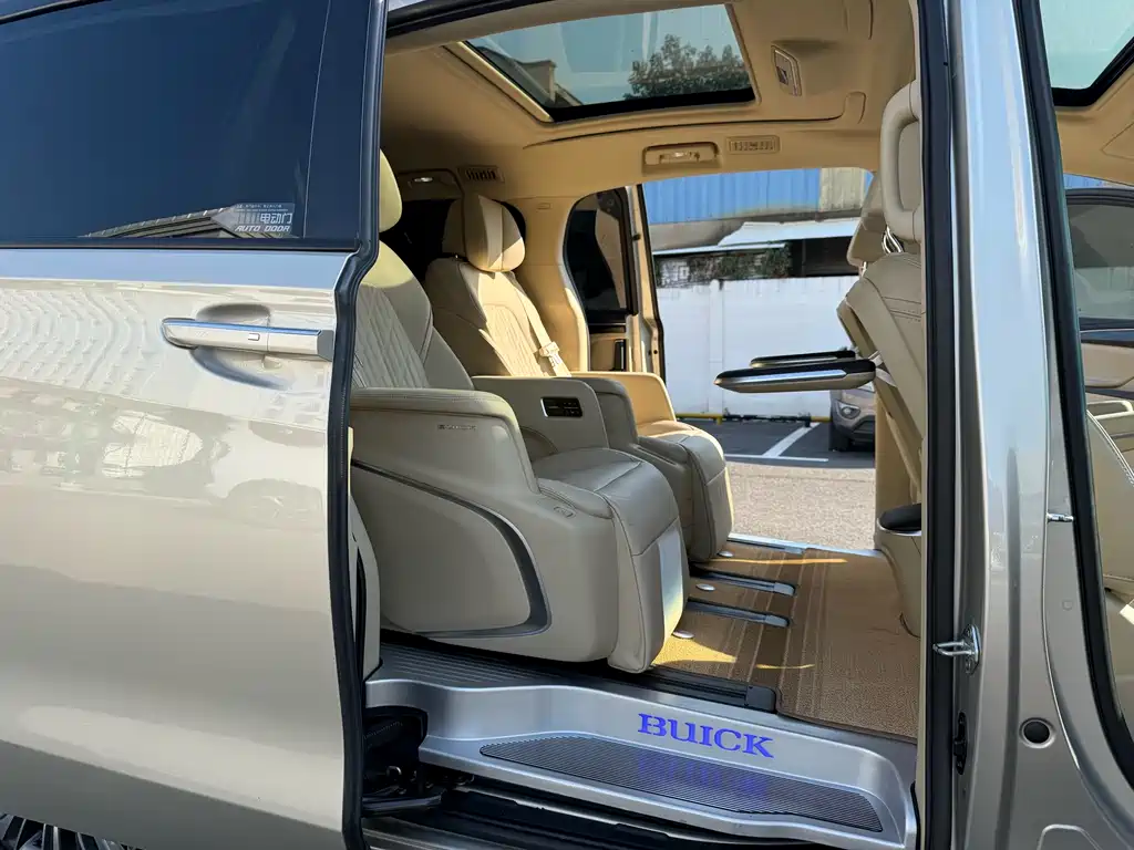 Buick GL8 2022 ES Land Business Class 653T Luxury Model