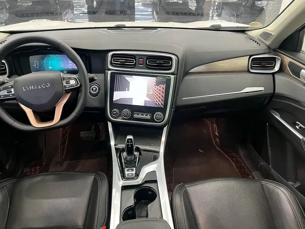Lynk & Co 01 2017 2.0T FWD Pro